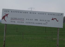 Megastallen: oorlog in media