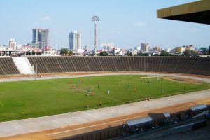Mietjes & megafeest in Phnom Penh
