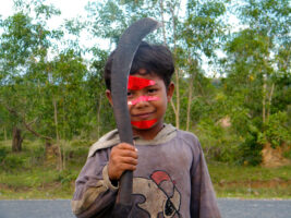 Sihanoukville – krijger met kapmes