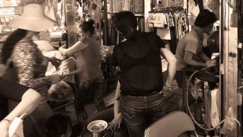 Massage op markt & Badmodeshow