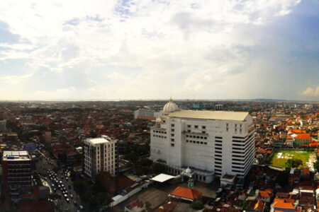 Surabaya: afbrokkelend erfgoed