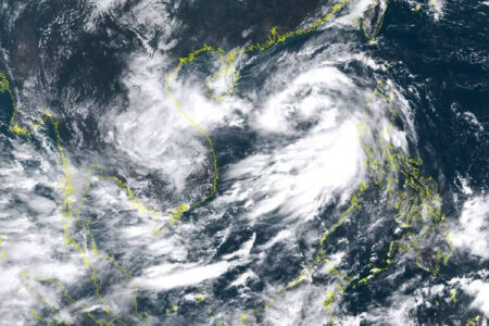 Donkere wolken boven Cambodja