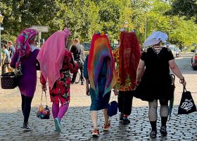 Nazi’s & nonnen in Magdeburg